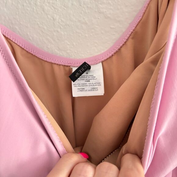 J. Crew Rounded V neck One piece Swimsuit in Pink 8 - Picture 4 of 5